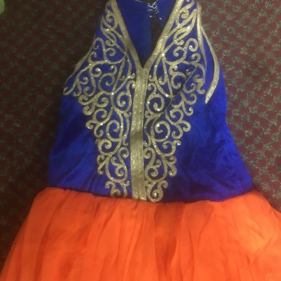 Kids gown - Picture 2 of 2
